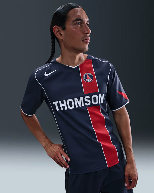 Maillot Nike Total 90 PSG Reissue
2004/05 Bleu Marine